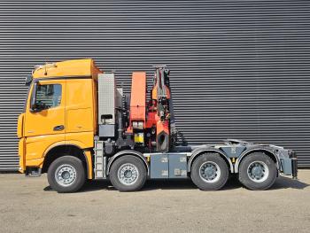Mercedes-Benz Arocs 3251 8X4 / PALFINGER PK 65002 + JIB